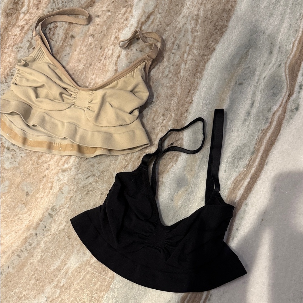 2 SKIMS SCULPT BRAS